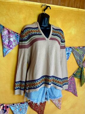 Natural Reflections Aztec V-Neck Patterned Women's Sweater